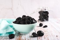 The Best Time to Eat Prunes for Weight Loss, Digestion, and Energy