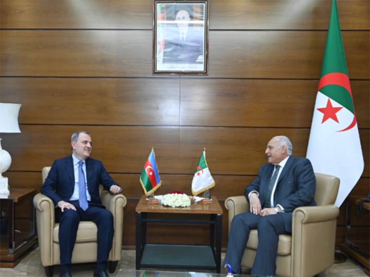 Azerbaiyán anuncia acuerdo de cooperación con Argelia