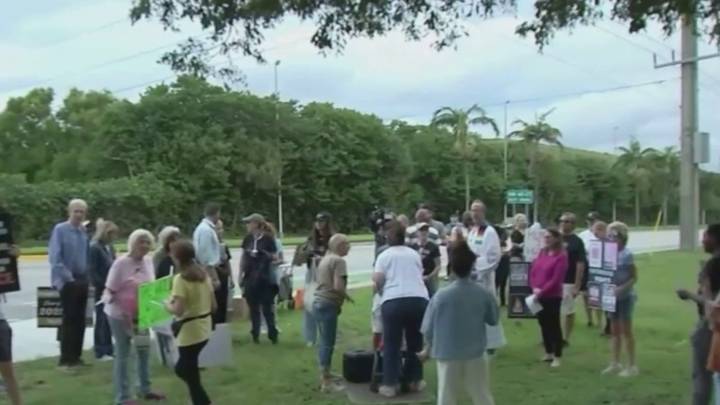 Dozens gather in Pompano Beach to protest’s ICE’s raids and conditions at immigration centers