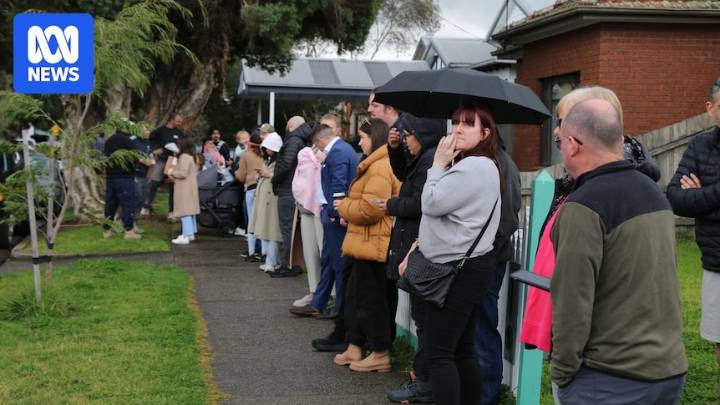 Reserve prices to be published under Victorian government underquoting crackdown