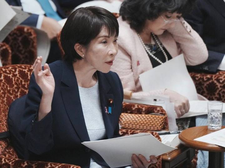 Tokyo urges Beijing to temper response to a spat over Taiwan