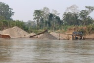 Loreto: Comunidades cierran el río Nanay en protesta por el avance de la minería ilegal