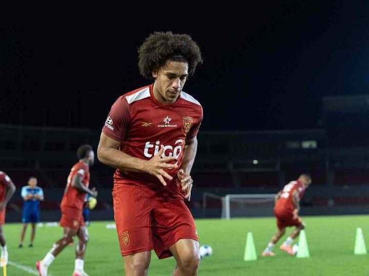 Carrasquilla se concentra con Panamá tras la polémica por la lesión de Kevin Mier