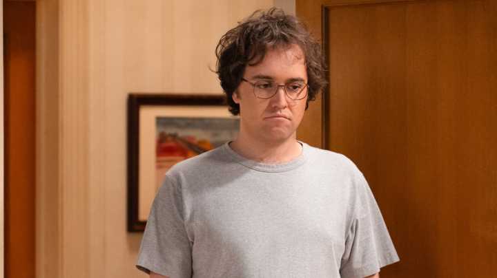 Georgie And Mandy's First Marriage Season 2 Featured The Show's First Onscreen Celebrity Cameo