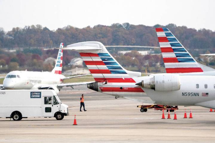 US warns it could force 20% flight cuts if shutdown continues