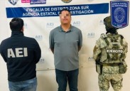 Golpeó a una persona para robarle una esclava de oro