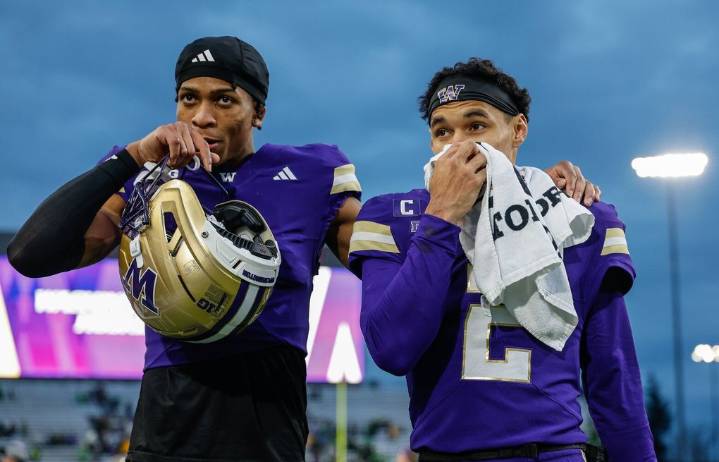 Photos: Washington Huskies take on Oregon Ducks