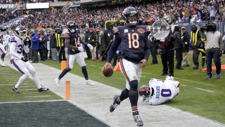 Bears vs. Vikings prediction: Odds, expert picks, QB matchup, injury update, betting trends, and stats