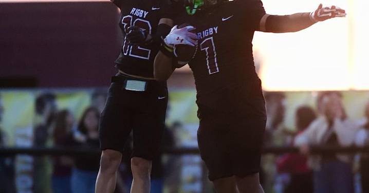 Rigby football reigns supreme, wins second straight 6A title with 41