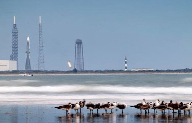 Blue Origin logra capturar con éxito su cohete New Glenn tras despegue e iguala a SpaceX