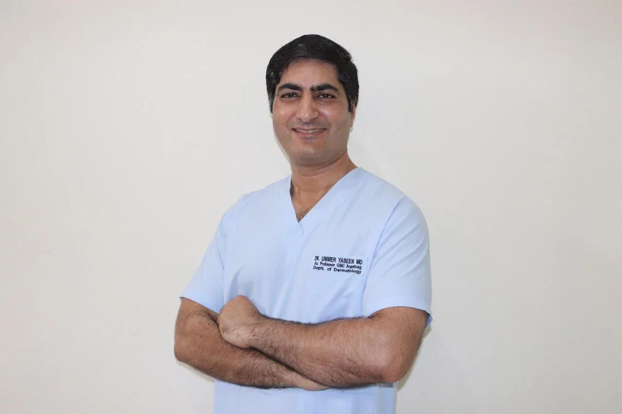 Kashmiri doctor becomes fellow of Intl. Society of Hair Restoration Surgeon