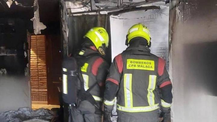 Conmoción en Torremolinos por un incendio en la planta 15 de una de las tres torres del centro