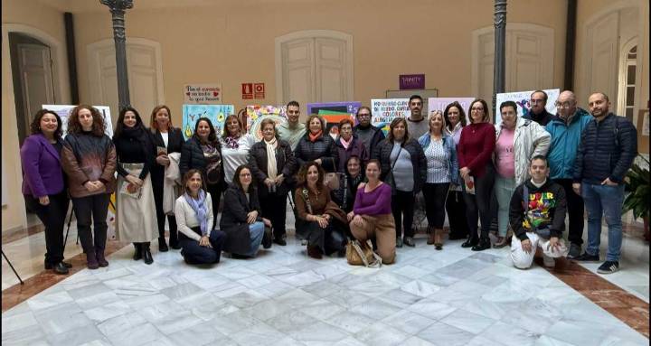 Martos impulsa la igualdad con una exposición itinerante de carteles contra la violencia de género