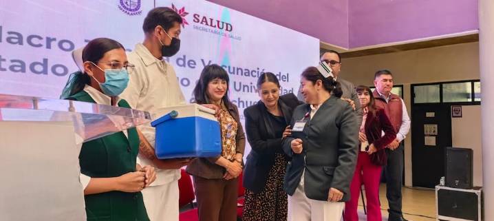 Hidalgo refuerza vacunación invernal con Macro Jornadas en universidades