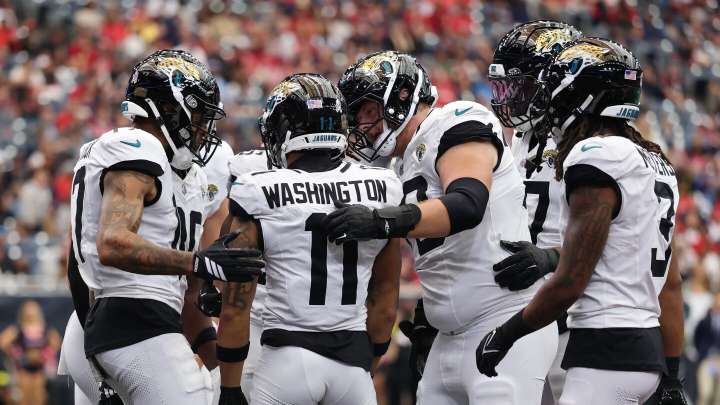 Parker Washington's punt return TD gives Jaguars 17