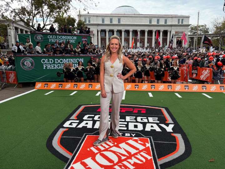 Congratulations Pour In After ESPN Announces Big College Basketball Decision