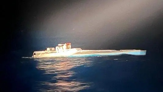 Interceptan un narcosubmarino con más de 1,7 toneladas de cocaína en el Atlántico: cuatro personas fueron detenidas