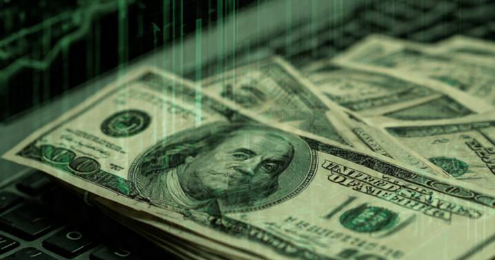 Peso mexicano 'repunta' y se acerca a las 18.00 unidades por dólar