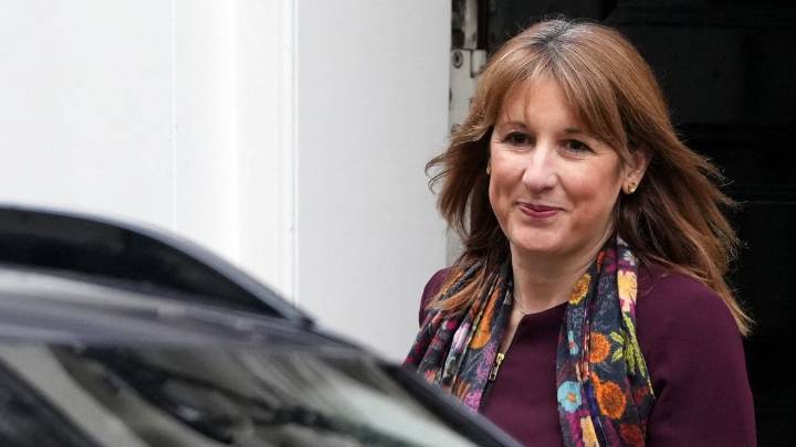 Income tax threshold freeze to force extra half a million pensioners to pay tax