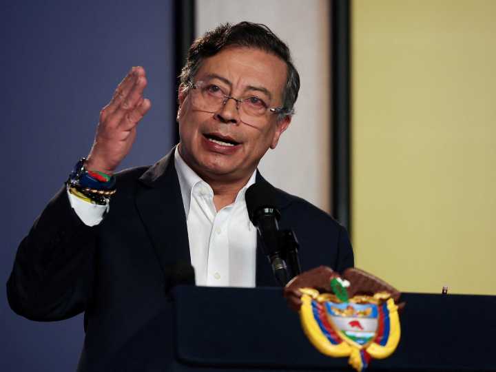 "No necesito comprar sexo": el presidente de Colombia se defendió en medio de la polémica por sus gastos en un local de desnudistas