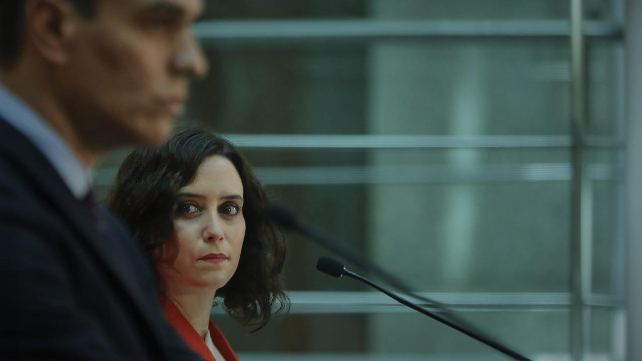 Sánchez consagra a Ayuso como su rival política y ella responde con datos