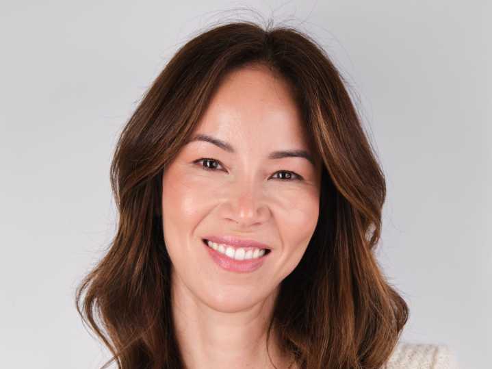 A doctor in her 40s uses 3 science-backed products to prevent wrinkles. She combines Korean and Western techniques.