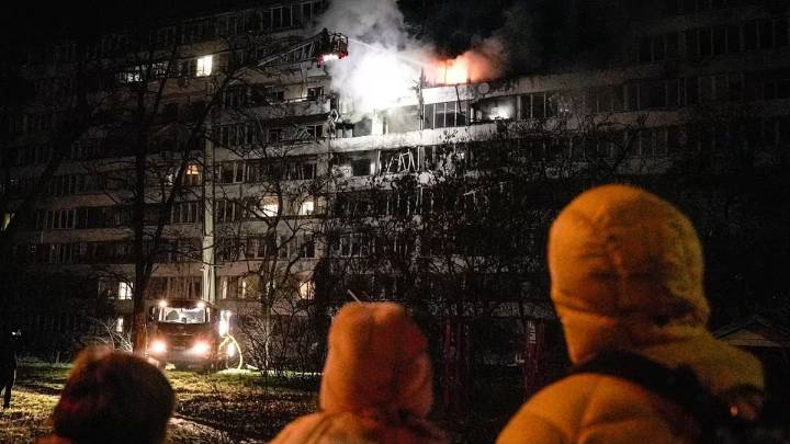 Escalada de la violencia en Ucrania: Kiev y Moscú reportan "ataques masivos"