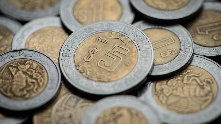 Peso y la BMV caen por expectativas de tasas de la Fed