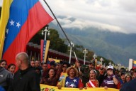 Presidente Maduro se suma a la marcha antiimperialista