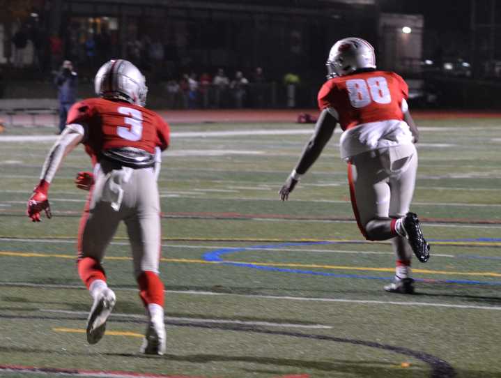 Conard Snaps 3-Game Losing Streak with Thriller Over Simsbury
