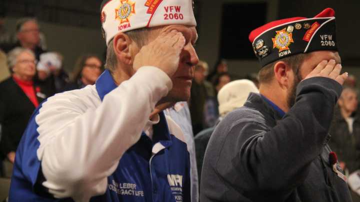 Veterans Day meals, deals and freebies in Iowa