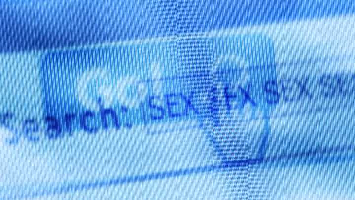 Los niños acceden a redes sociales y a la pornografía a partir de los 11 años