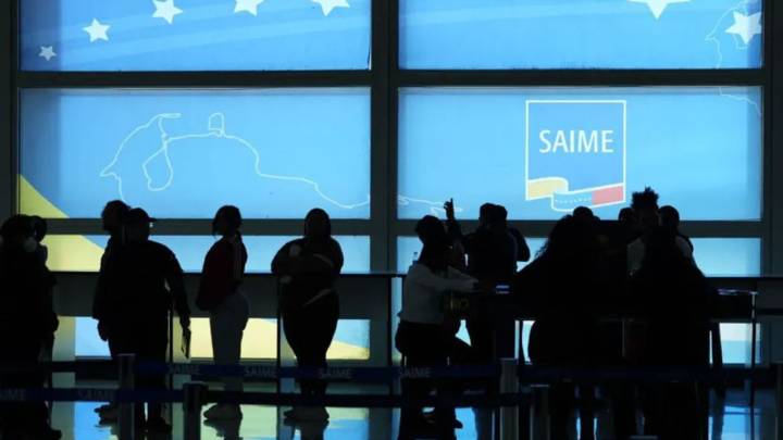 La Misión Vuelta a la Patria retorna al país a seis niños