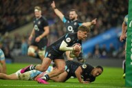 Inglaterra resiste remontada de Argentina y cierra noviembre sin perder