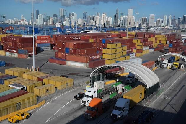 Can the U.S. really give you $2,000 checks through tariffs?