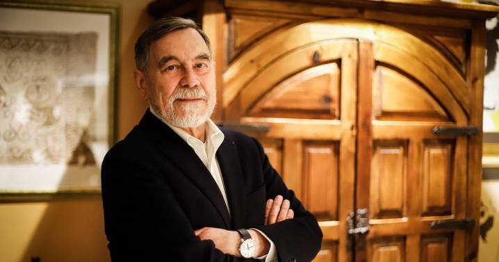 Jara suma a programa dos ideas de Parisi: rebaja del IVA a medicamentos y límite de $5 millones para asesores políticos