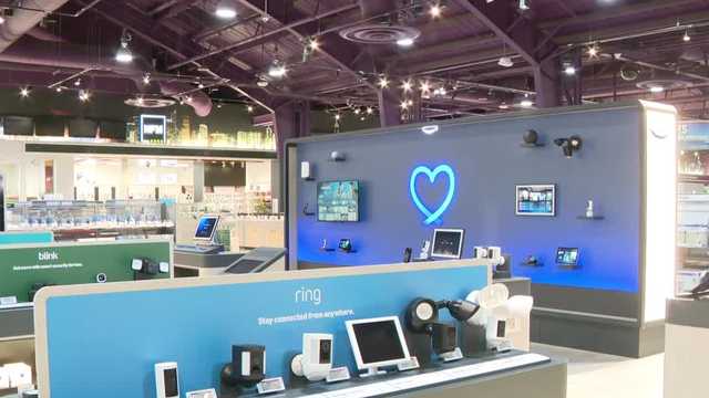 Nebraska Furniture Mart rings in holidays with Black Friday