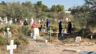 Llegan primeros visitantes a panteones; olvidan mantenimiento en cementerio privado Torreón