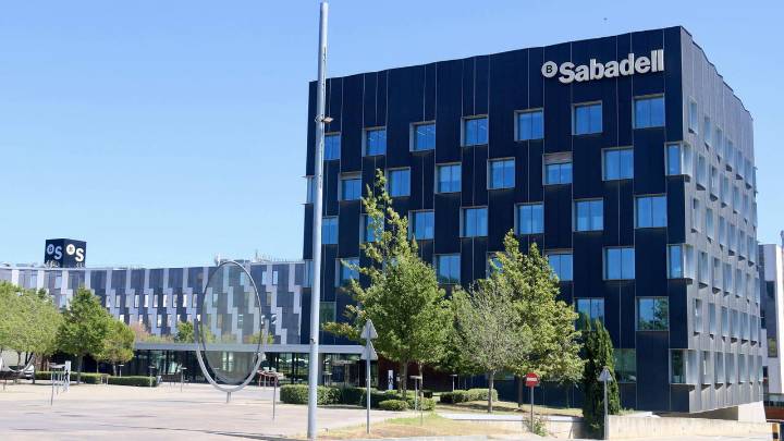 El mexicano David Martínez abandona el consejo del Sabadell tras su apoyo a la fallida opa del BBVA