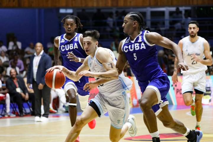 Con Campazzo y Deck. Un triunfo trabajoso y con algunos lujos de Argentina en el inicio de las eliminatorias para el Mundial 2027