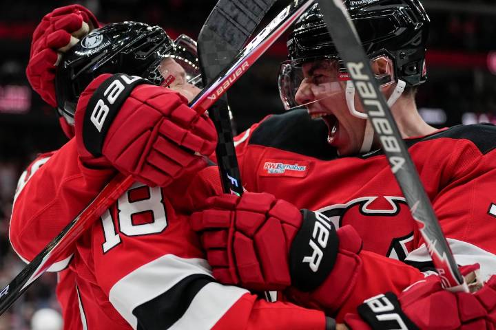 Devils’ Jesper Bratt scores in OT to down Canadiens 4