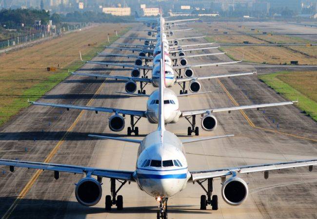 Delhi: Passengers urged to reach stations, airport early amid hei...