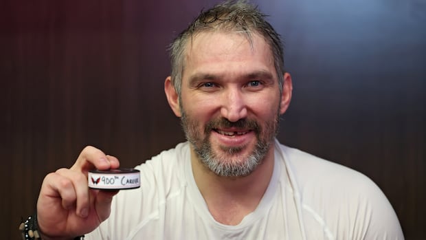 Alex Ovechkin scores his 900th NHL goal with the Washington Capitals