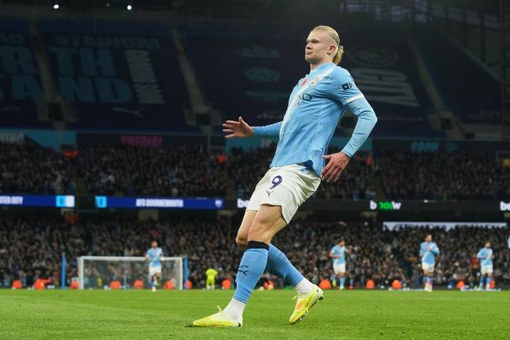 Haaland pulls out robot celebration after scoring again for Man City