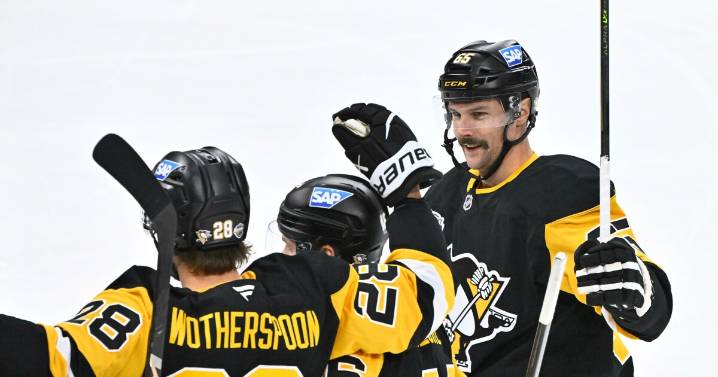 Crosby and Malkin score as the Penguins shut out the Predators 4