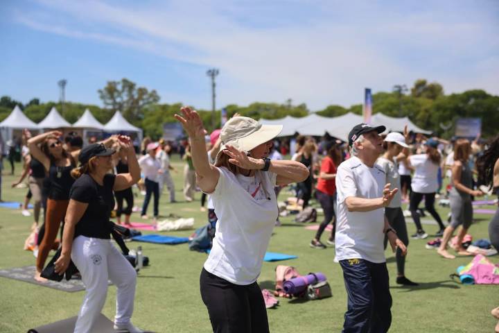 A pleno, con música, yoga y meditación, se vive el festival en el Hipódromo de Palermo