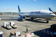 United Airlines seeks to end lawsuit over windowless 'window seats'