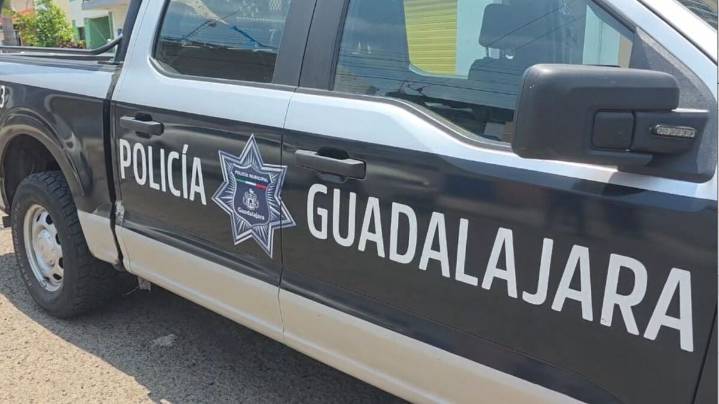 Hombres disparan contra fachadas de casas en Guadalajara sin razón aparente y huyen