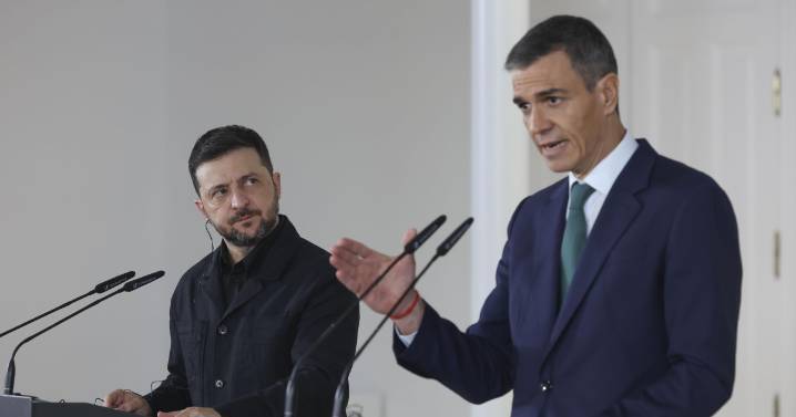 La corrupción y las cloacas del PSOE protagonizan la comparecencia de Sánchez y Zelenski en la Moncloa