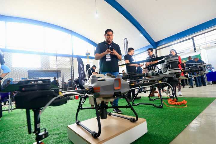 FAP inauguró Feria Internacional “Expo Dron 2025” en la base aérea Las Palmas